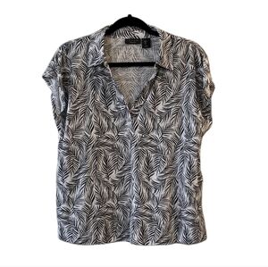 Tahari Linen Short Sleeve Shirt Large Black & White Palm Pattern Resort Tropical